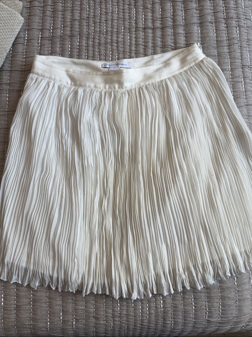 Diane Von Furstenberg Cream Pleated Mini Skirt
